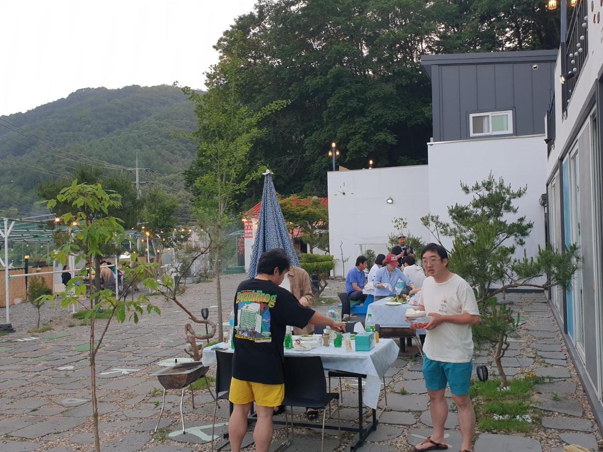 Sky Vivaldi Pension Hongcheon Εξωτερικό φωτογραφία