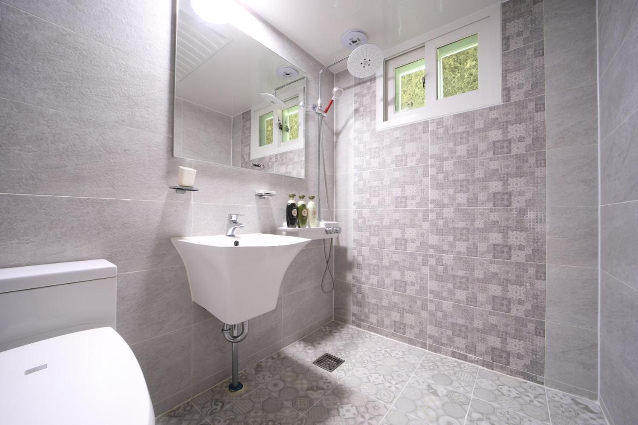 Sky Vivaldi Pension Hongcheon Εξωτερικό φωτογραφία